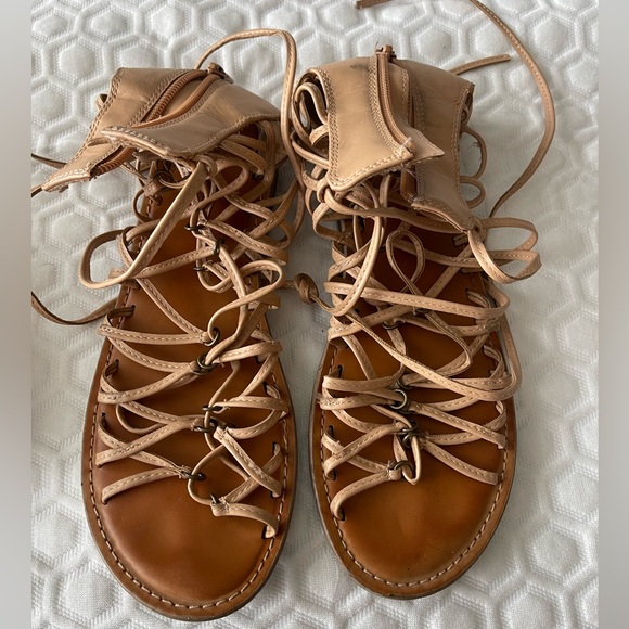 American Eagle Sandals Size 8 - Picture 1 of 1